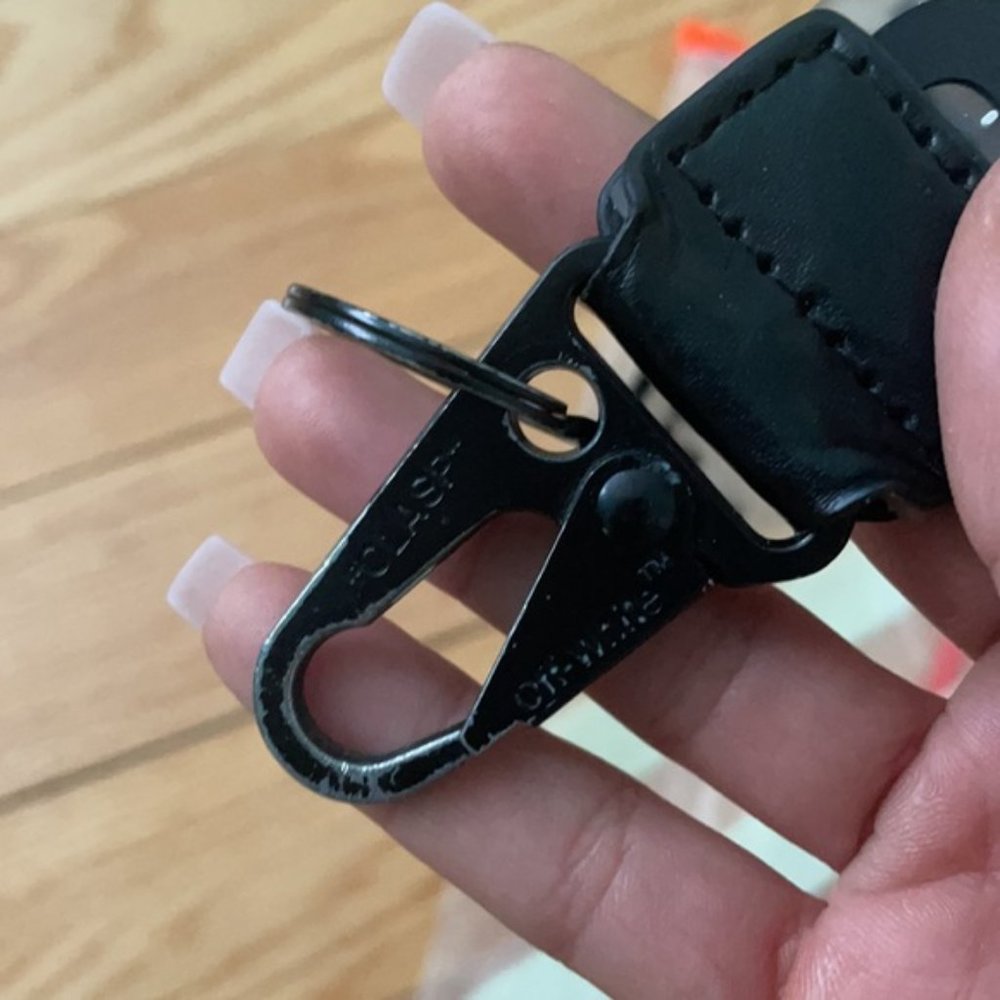 Off White Keychain - Picture 2 of 8